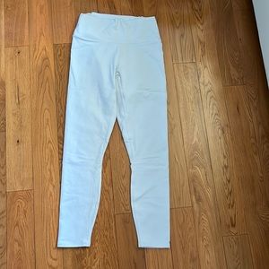 white fabletics leggings!